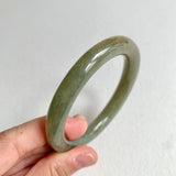 53.1mm A-Grade Natural Yellowish Green Brown Traditional Round Bangle No. 152028