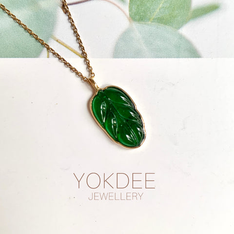 Icy A-Grade Jadeite Imperial Green Jadeite Leaf Pendant No.172566