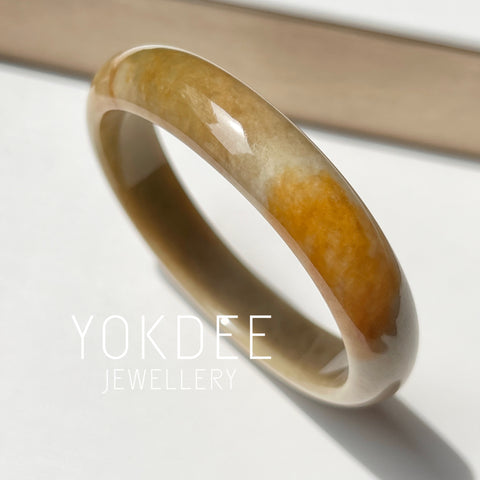 53.5mm A-Grade Natural Russet Jadeite Modern Oval Bangle No. 152012