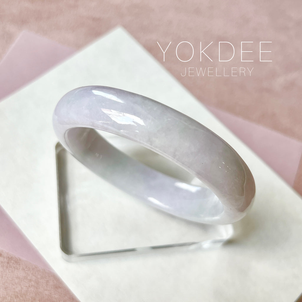 55.6mm A-Grade Natural Lavender Green Jadeite Modern Oval Bangle No. 152035